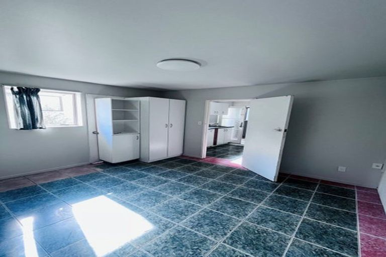 Photo of property in 58 Powrie Street, Glenfield, Auckland, 0629