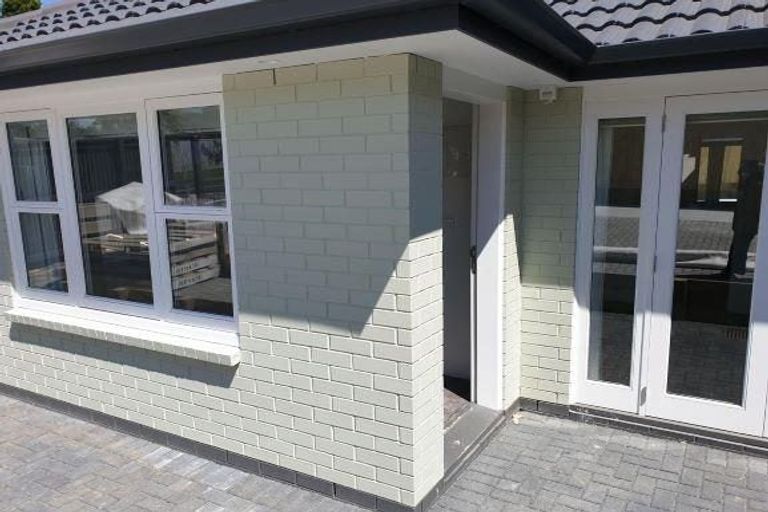 Photo of property in 19 Taupo Street, Green Bay, Auckland, 0604