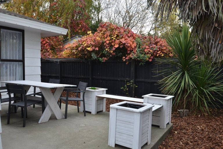 Photo of property in 33 Seymour Street, Hornby, Christchurch, 8042