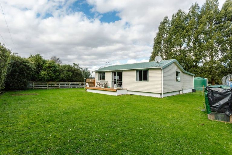 Photo of property in 341 Maharahara Road, Dannevirke, 4972