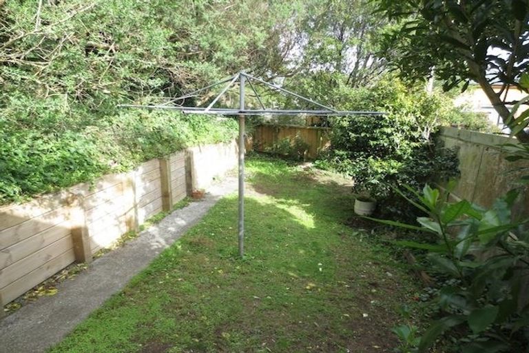 Photo of property in 132u2 Curtis Street, Northland, Wellington, 6012