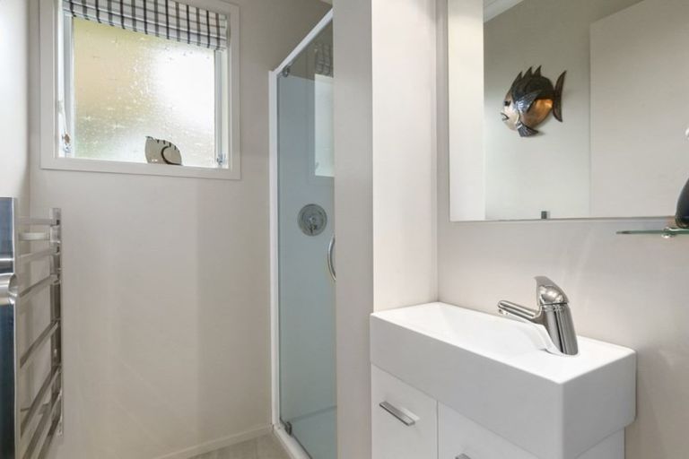 Photo of property in 42 Glendevon Place, Vauxhall, Dunedin, 9013