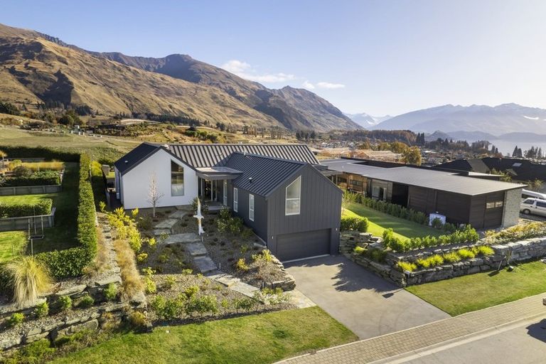 Photo of property in 5 Ruby Ridge, Wanaka, 9305