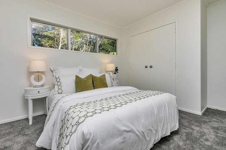 Photo of property in 5 Caram Place, Birkenhead, Auckland, 0626