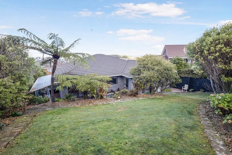 Photo of property in 3 Ramphal Terrace, Khandallah, Wellington, 6035