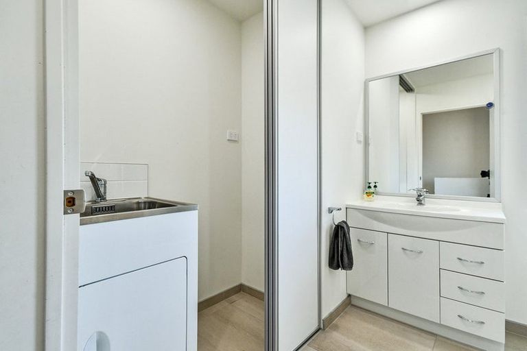 Photo of property in 23 Alliance Lane, Papakura, 2110