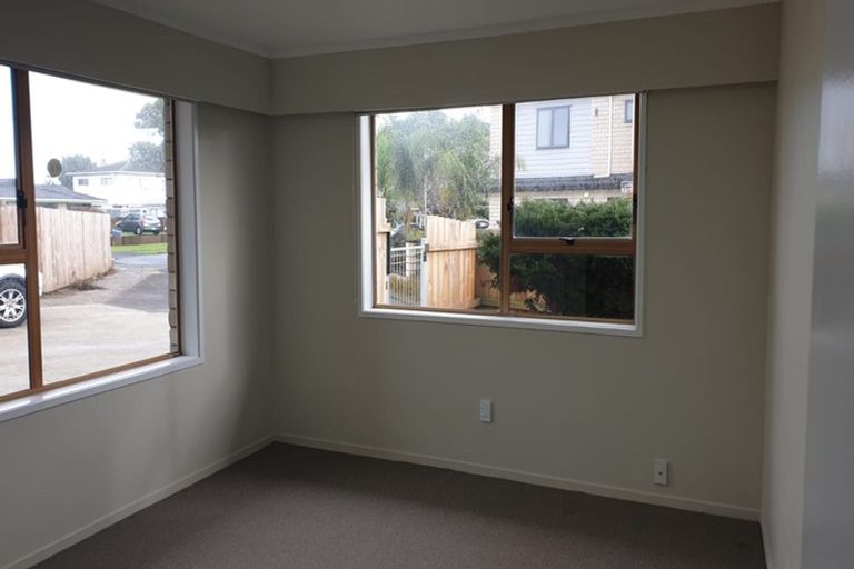 Photo of property in 19 Ihaka Place, Papatoetoe, Auckland, 2104