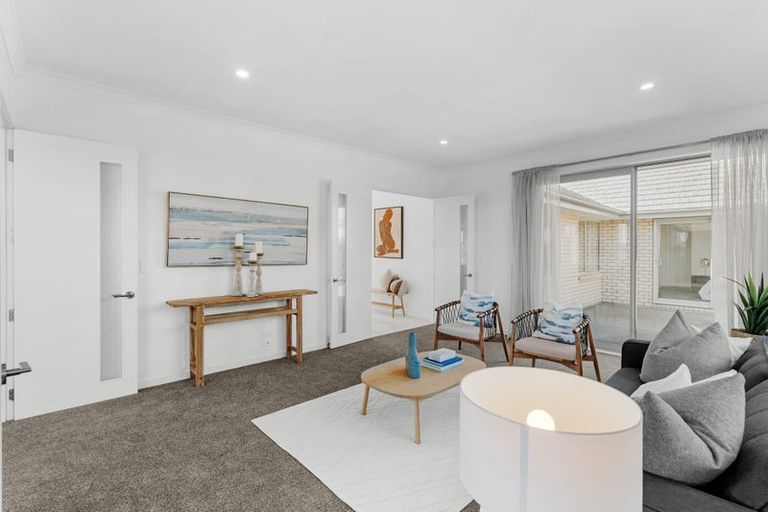 Photo of property in 32 The Runway, Wigram, Christchurch, 8042