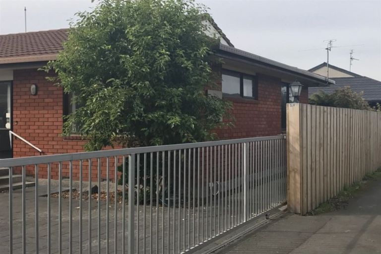 Photo of property in 14 Fovant Street, Russley, Christchurch, 8042