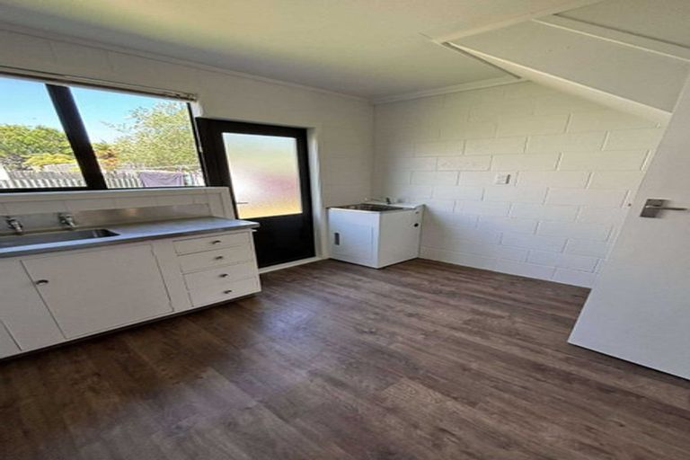 Photo of property in 2/86 Picton Avenue, Riccarton, Christchurch, 8011