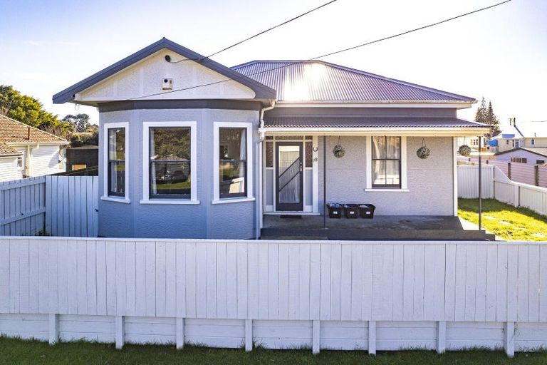 Photo of property in 18 Swiss Avenue, Gonville, Whanganui, 4501