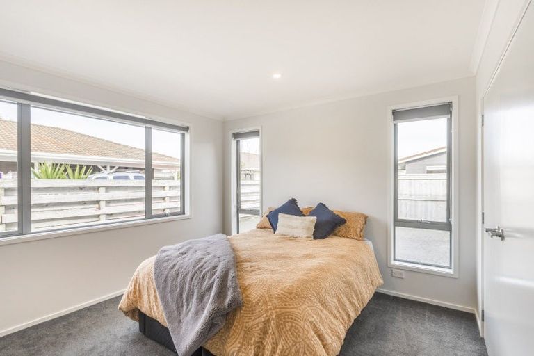 Photo of property in 27a Oriwa Street, Waikanae, 5036