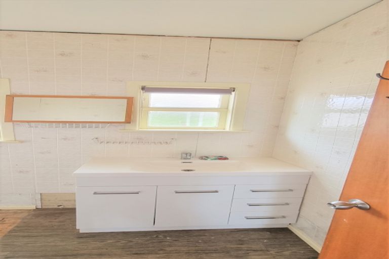 Photo of property in 14 Charles Street, Papatoetoe, Auckland, 2025