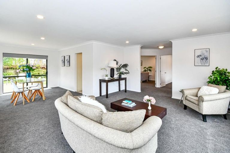 Photo of property in 15 Rathmar Drive, Manurewa, Auckland, 2105