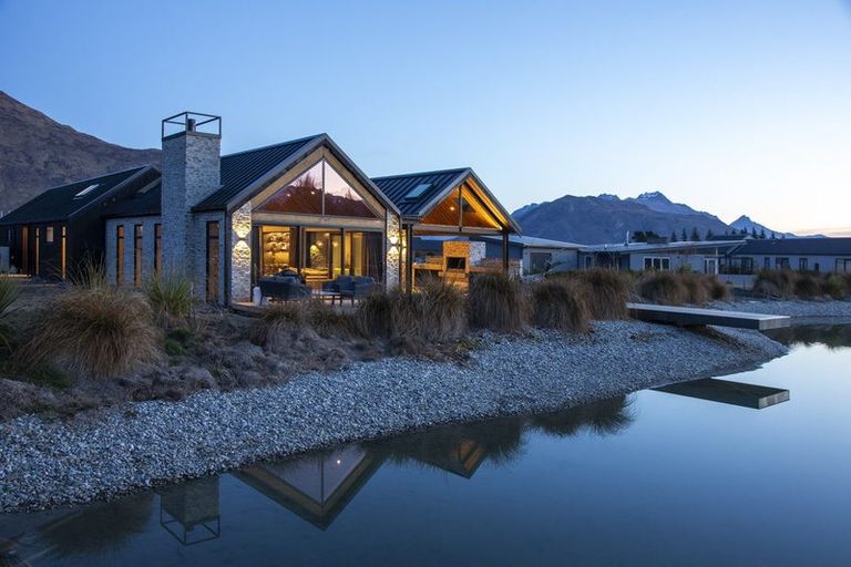 Photo of property in 6 Kahiwi Drive, Lower Shotover, 9304