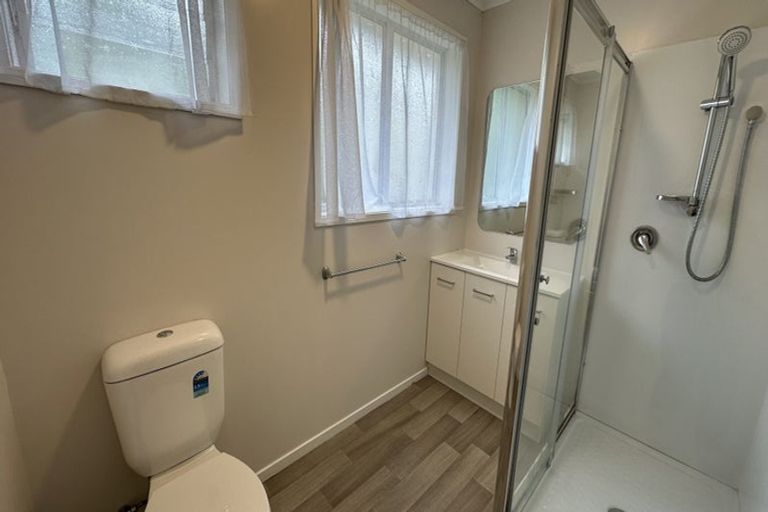 Photo of property in 24 Fitzwater Place, Henderson, Auckland, 0612