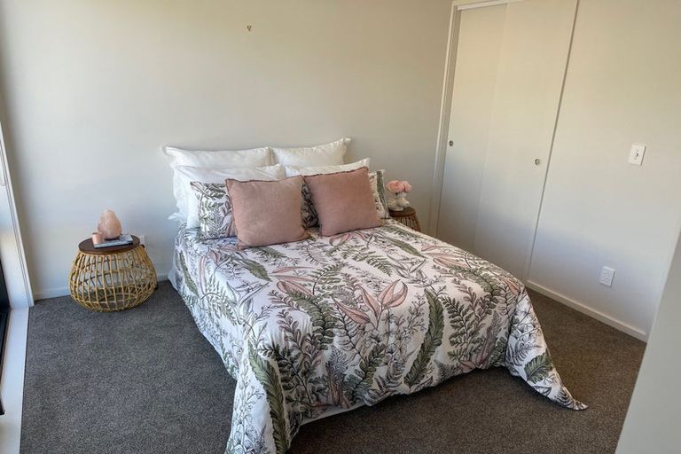 Photo of property in 149u1 Onepu Road, Lyall Bay, Wellington, 6022