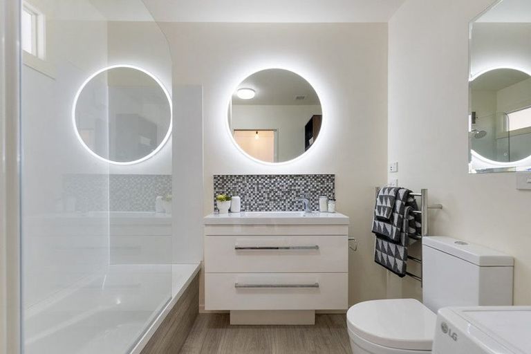 Photo of property in Pirie Street Townhouses, 35u2 Pirie Street, Mount Victoria, Wellington, 6011