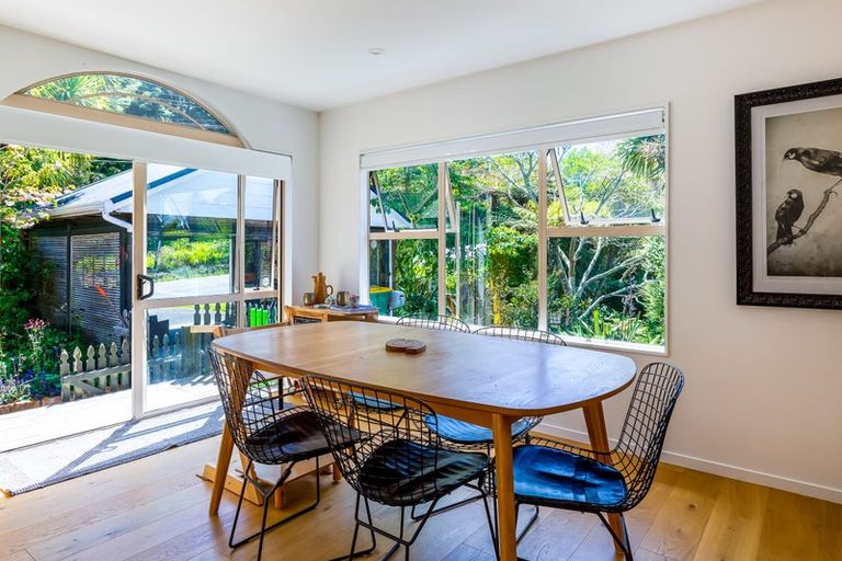 Photo of property in 46 Huia Road, Titirangi, Auckland, 0604