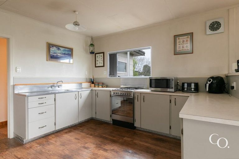 Photo of property in 19 Gillies Crescent, Waimarama, Havelock North, 4294