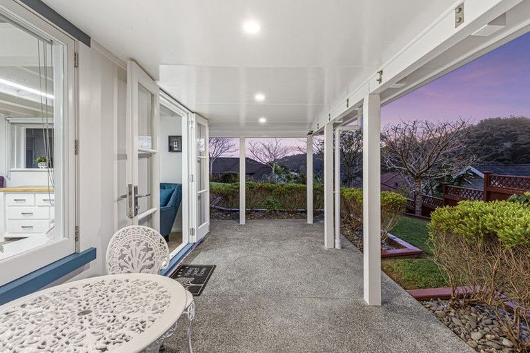 Photo of property in 105 Glendhu Road, Bayview, Auckland, 0629