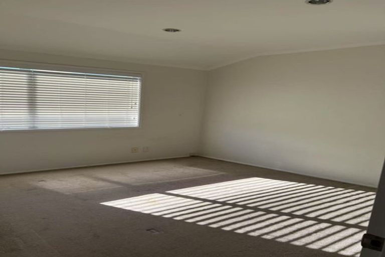 Photo of property in 11 Velma Road, Hillcrest, Auckland, 0627