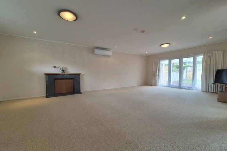 Photo of property in 16 Sylvia Road, Hillcrest, Auckland, 0627