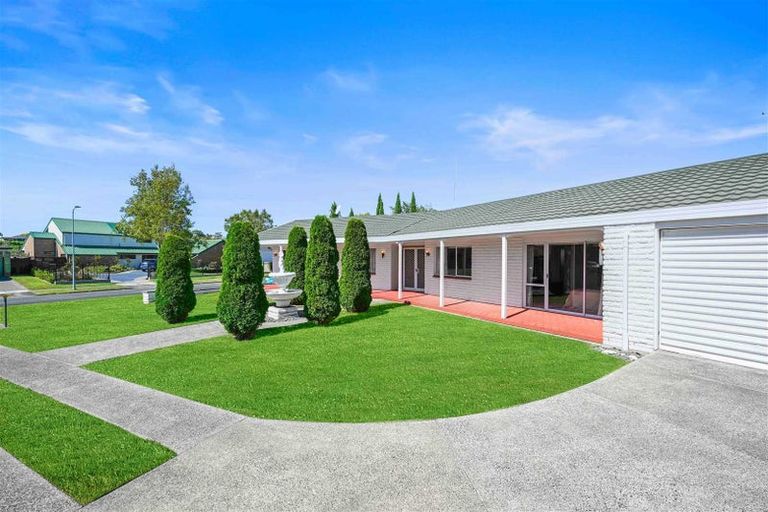 Photo of property in 43 Delamare Road, St Andrews, Hamilton, 3200