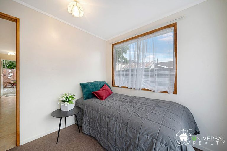 Photo of property in 1a/3 Divich Avenue, Te Atatu South, Auckland, 0610