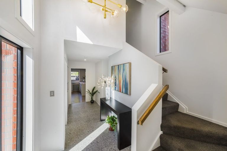 Photo of property in 17 Sayers Crescent, Ilam, Christchurch, 8041