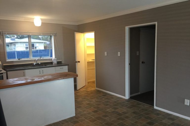 Photo of property in 16 Heather Street, Levin, 5510