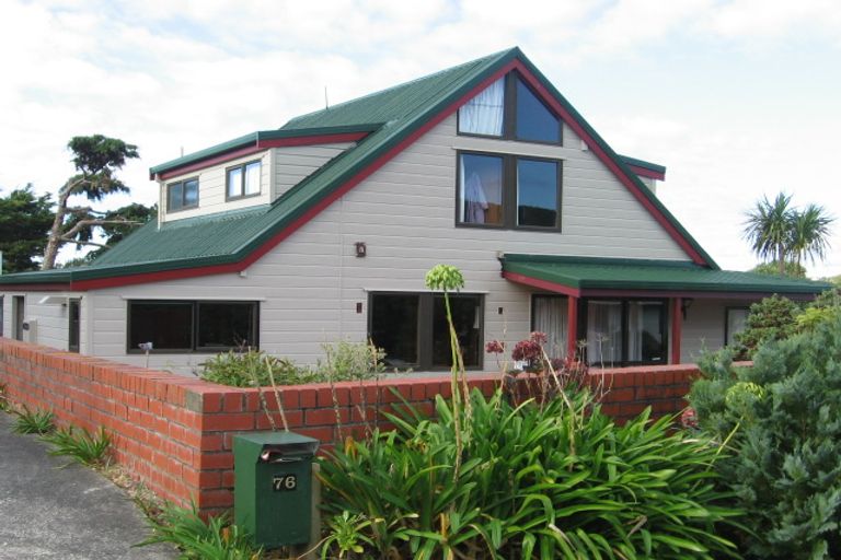 Photo of property in 74 Thurleigh Grove, Karori, Wellington, 6012