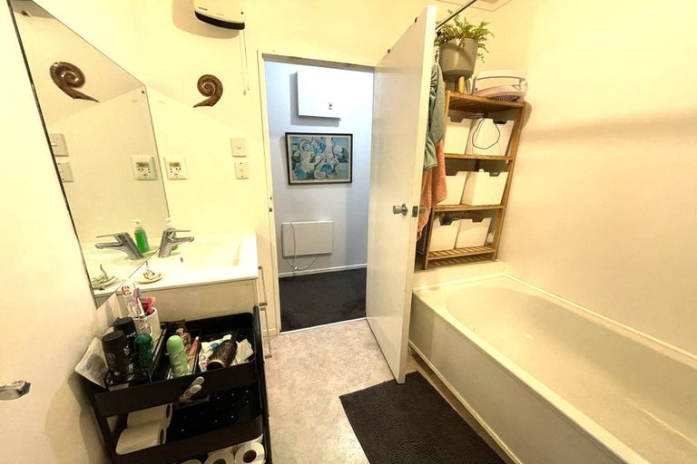 Photo of property in 201u3 Derwent Street, Island Bay, Wellington, 6023