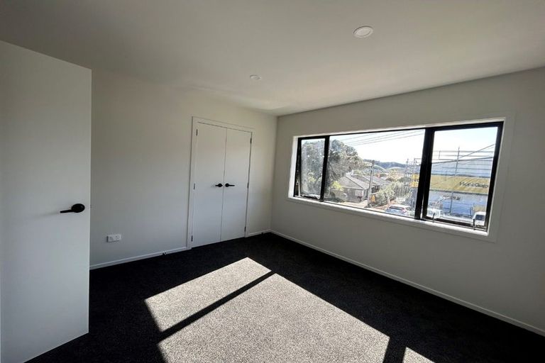 Photo of property in 6d Grays Road, Plimmerton, Porirua, 5026