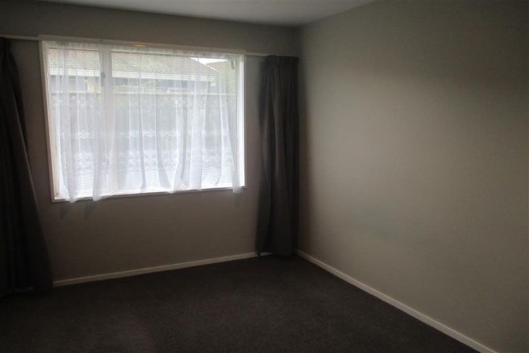 Photo of property in 17b Division Street, Riccarton, Christchurch, 8041