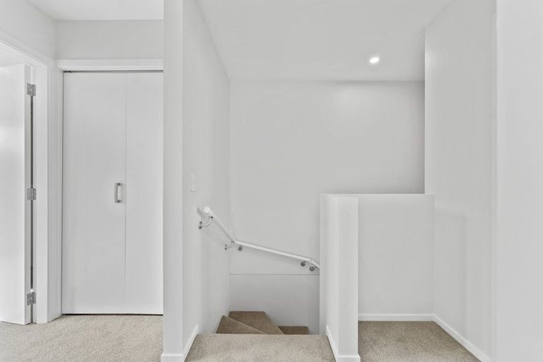 Photo of property in 4/4 Tawhai Street, Stokes Valley, Lower Hutt, 5019