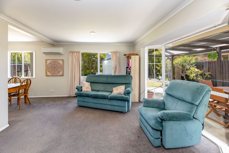 Photo of property in 5 Greenwood Close, Woodend, 7610