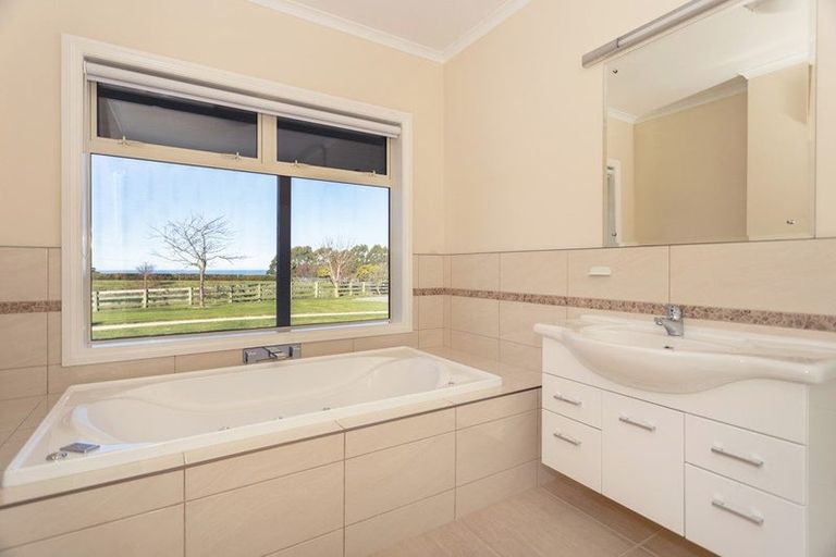 Photo of property in 305 Redcastle Road, Oamaru North, Oamaru, 9492