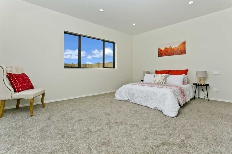 Photo of property in 18 Surf View Crescent, Red Beach, 0932