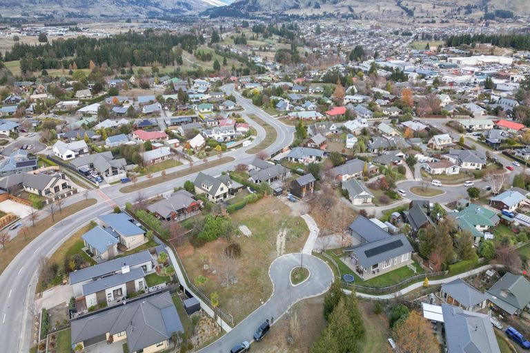 Photo of property in 7 Greenwood Lane, Wanaka, 9305