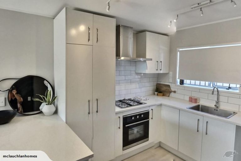 Photo of property in 4/50 Kenderdine Road, Papatoetoe, Auckland, 2025