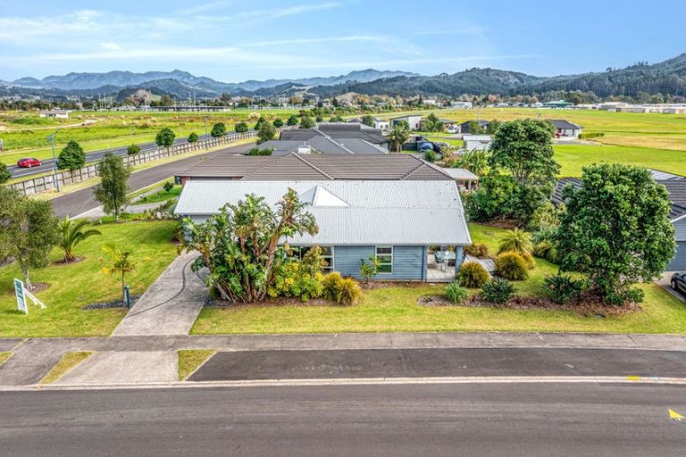 Photo of property in 1 Bravo Place, Whitianga, 3510