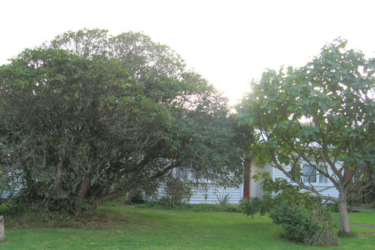 Photo of property in 5 Beauchamp Street, Tawa, Wellington, 5028