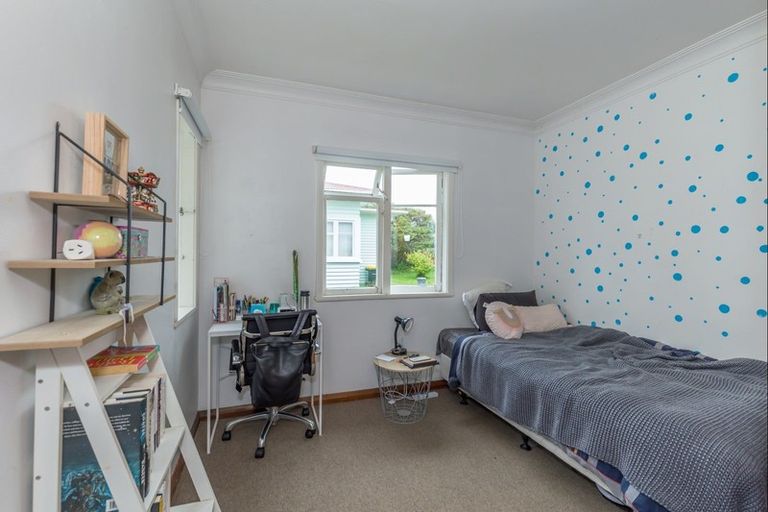 Photo of property in 9 Hannan Street, Levin, 5510