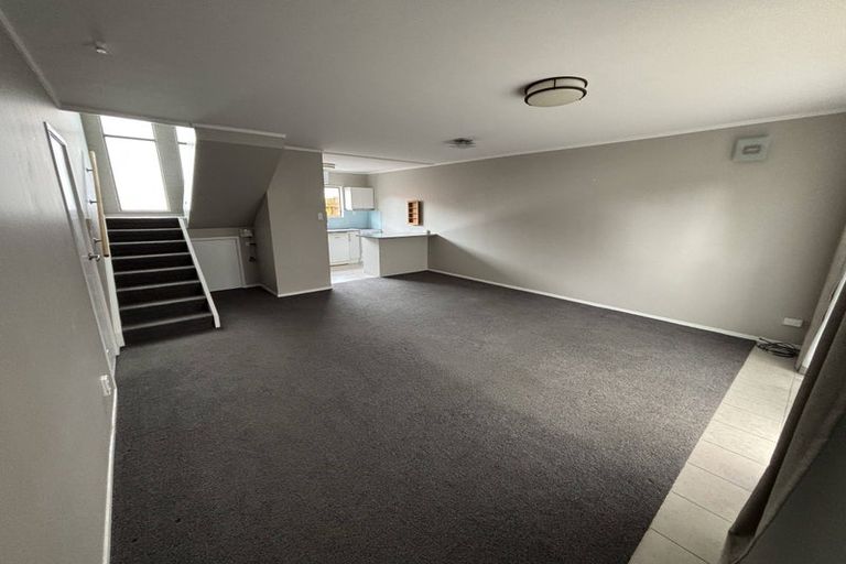 Photo of property in 2/772 Beach Road, Browns Bay, Auckland, 0630