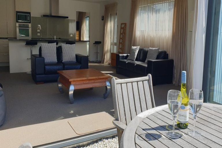 Photo of property in 9 Glenfinnon Place, Wanaka, 9305