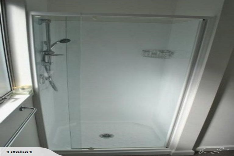 Photo of property in 4/34 Holly Road, St Albans, Christchurch, 8014