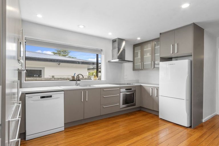 Photo of property in 1/365 Avonhead Road, Avonhead, Christchurch, 8042