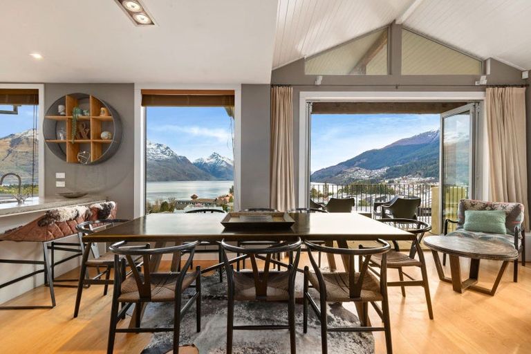 Photo of property in The Woods, 12u 5 Dublin Street, Queenstown, 9300