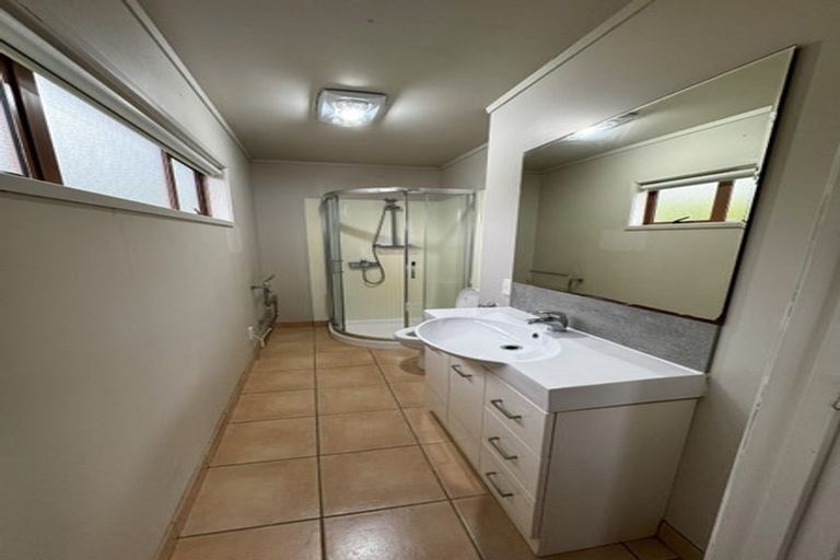 Photo of property in 2/13 Noumea Place, Mairangi Bay, Auckland, 0630
